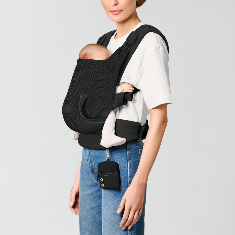 CYBEX Gold Nosítko Laya, Magic Black