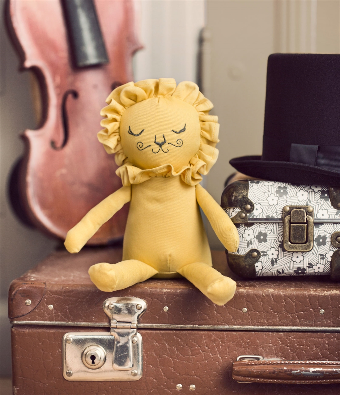 Lev Elodie Details - Sweet Honey Harry