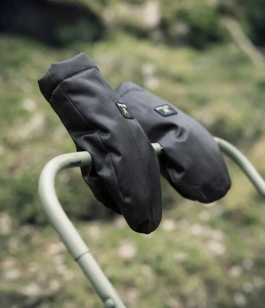 Rukavice na kočárek Elodie Details Black Edition